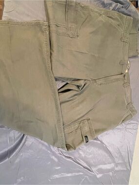 Wrangler Men's Relaxed Fit Cargo Pants Straight Leg Khaki Green 48x32 Big & Tall